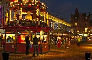 Images Dated 15th December 2009: Christmas Market, Oxford Street, London, England, United Kingdom, Europe