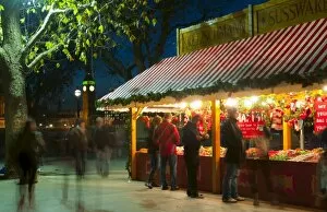 Images Dated 10th December 2009: Christmas Market, The Southbank, London, England, United Kingdom, Europe