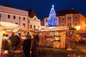 Images Dated 5th December 2009: Christmas Market stalls and Christmas tree at twilight, Svornosti Square