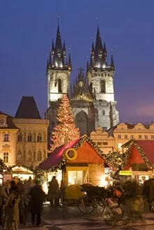 Images Dated 27th December 2007: Christmas market at Staromestske (Old Town Square) with Gothic Tyn Cathedral