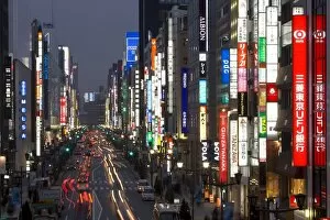 Images Dated 9th February 2007: Chuo-dori, elevated view at dusk along Tokyos most
