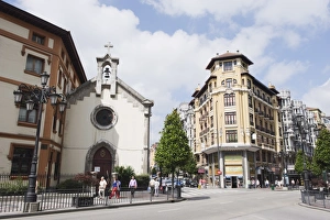 Images Dated 13th August 2009: Church and bell tower in Oviedo, Asturias, Spain, Europe