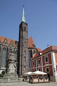 Images Dated 27th August 2011: Church of the Holy Cross, Old Town, Wroclaw, Silesia, Poland, Europe