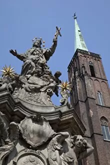 Images Dated 27th August 2011: Church of the Holy Cross and statue, Old Town, Wroclaw, Silesia, Poland, Europe