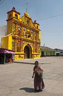 Images Dated 28th March 2009: Church, San Andres Xecul, Guatemala, Central America