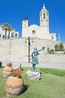 Images Dated 21st July 2008: Church of Sant Bartomeu and Santa Tecla, Sitges, Costa Dorada, Catalonia, Spain, Europe