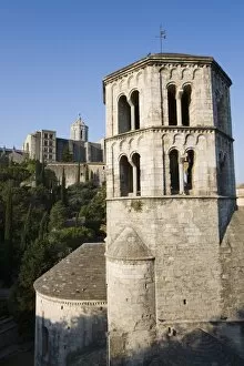 Images Dated 28th July 2007: Church of Sant Pere de Galligans now housing the Museu Arqueologic, and cathedral