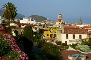 Images Dated 7th February 2008: Church and town, La Orotava, Tenerife, Canary Islands, Spain, Europe