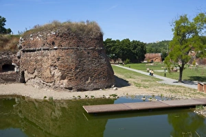 Images Dated 18th June 2009: Citadel, Oradea, Romania, Europe