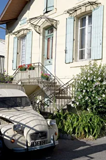 Citroen 2CV van in front of house, Mirepoix, Ariege, Midi-Pyrenees, France, Europe