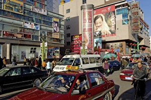 Images Dated 18th March 2006: City of Datong, northern part of Shanxi Province, China, Asia