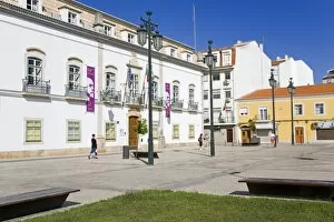 Images Dated 20th September 2010: City Hall in 1st May Square, Portimao, Algarve, Portugal, Europe