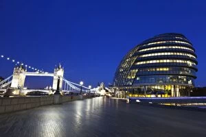 Images Dated 27th April 2011: City Hall building, the home of the Greater London Authority