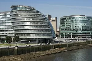 Images Dated 31st July 2007: City Hall on the South Bank, River Thames, London, England, United Kingdom, Europe