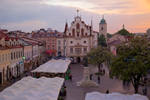 City Hall at sunset, Market Square, Old Town, Rzeszow, Poland, Europe
