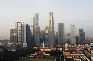 Images Dated 22nd March 2006: City skyline at dawn