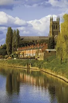 Images Dated 1st May 2006: The city of Worcester and River Severn, Worcestershire, England, United Kingdom, Europe