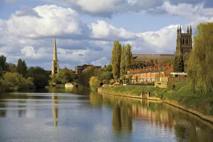 Images Dated 1st May 2006: The city of Worcester and River Severn, Worcestershire, England, United Kingdom, Europe