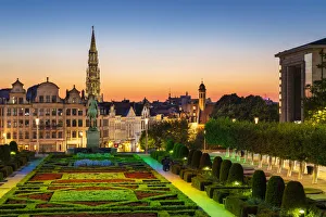 Lawns Prints: Cityscape at sunset, Mont des Arts Floodlit Garden, Brussels, Belgium, Europe