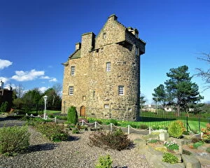 Images Dated 8th April 2008: Claypotts Castle, Broughty Ferry, near Dundee, Highlands, Scotland, United Kingdom