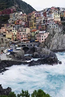 Clifftop village of Manarola, Cinque Terre, UNESCO World Heritage Site