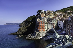 Cinque Terre Prints: Clifftop village of Riomaggiore