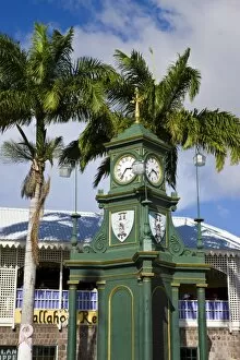 Images Dated 2nd February 2008: Clock Tower in the centre of capital, Piccadilly Circus, Basseterre, St