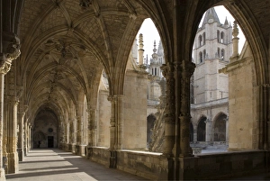 Old Castile Prints: The cloisters, Leon Cathedral, Leon, Castilla y Leon, Spain, Europe