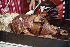 Meat Prints: Close-up of the head of a roasted pig in Tewkesbury, Gloucestershire, England