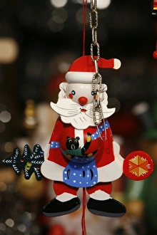 Images Dated 28th August 2000: Close-up of Santa Claus decoration in shop at the Christmas market in Munich winter garden