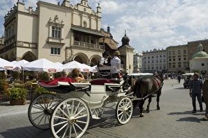 Cloth Hall, Market Square, (Rynek Glowny) Old Town, UNESCO World Heritage Site