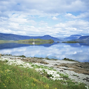 Cloud Walker anchored in Kvalfjordur
