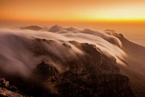 Dramatic Landscape Gallery: Clouds over Table Mountain, Cape Town, South Africa, Africa