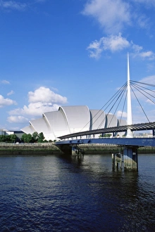 Curving Prints: The Clyde Auditorium
