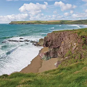 Images Dated 15th August 2007: Coastal footpath between Haymer Bay Rock and Polzeath, Cornwall, England