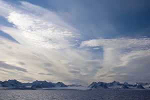 Images Dated 28th January 2000: Coastline and glacier