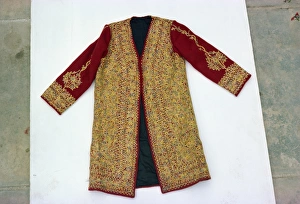 Coat Prints: Coat embroidered in Dera Ismail Khan