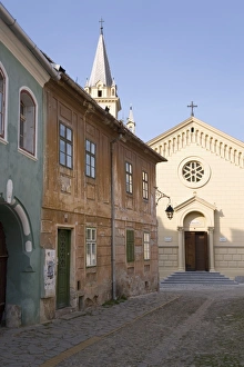 Images Dated 3rd October 2006: Cobbled streets lined with 16th century burgher houses in the medieval citadel