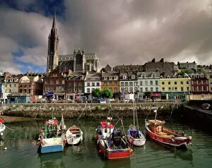 Republic Of Ireland Gallery: Cobh harbour and St
