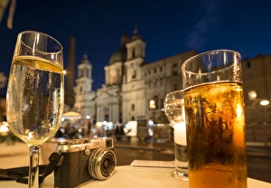 Camera Prints: Cocktails on a restaurant table, Piazza Navona, Rome, Lazio, Italy, Europe