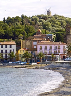 Quaint Prints: Collioure, Cote Vermeille, Languedoc coast, Roussillon, Pyrenees-Orientales