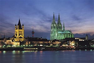 Images Dated 7th December 2007: Cologne Skyline, Germany