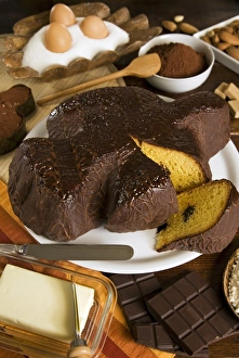 Colomba with chocolate (Italian Easter cake)