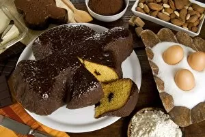 Colomba with chocolate (Italian Easter cake)