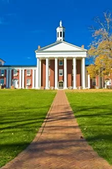 Images Dated 6th November 2008: Colonial building, part of the Military College in Lexington, Virginia