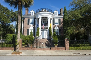 Charleston Prints: Colonial house in Charleston, South Carolina, United States of America, North America
