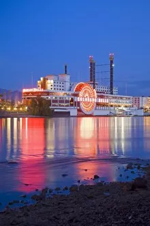 Images Dated 11th March 2010: Colorado Belle Casino on the Colorado River, Laughlin City, Nevada, United States of America