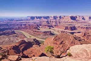 Colorado River Gooseneck Bend, Dead Horse Point State Park Overlook, Utah, United States of America, North America