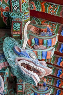 Typically Korean Prints: Coloured wooden roof in the Bulguksa Temple