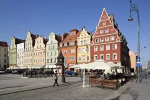 Images Dated 27th August 2011: Colourful architecture, Salt Square, Old Town, Wroclaw, Silesia, Poland, Europe